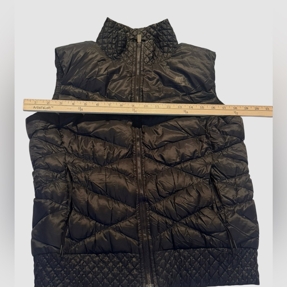 Nike Black Quilted Puffer Vest Medium Lightweight Zip Up - Picture 4 of 7